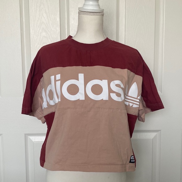 Women’s Adidas Small T-Shirt - Picture 1 of 4